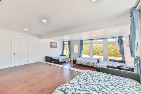 Oasis of Love and Joy Family House in Ojus