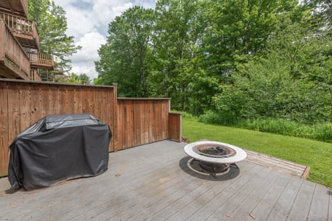 Junos Place by Railey Vacations House in McHenry