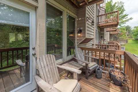 Junos Place by Railey Vacations House in McHenry