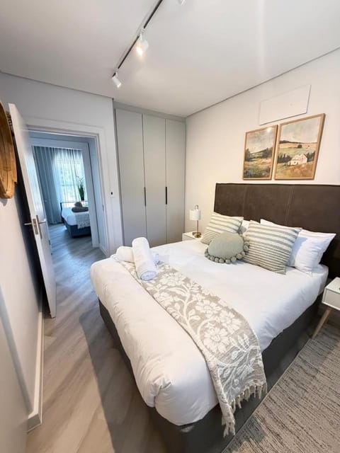 Platform 123 - 2 On Tabak with onsite Parking Apartment in Cape Town