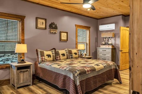 Tellico River Retreat House in Tennessee