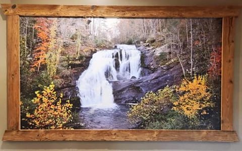 Tellico River Retreat House in Tennessee