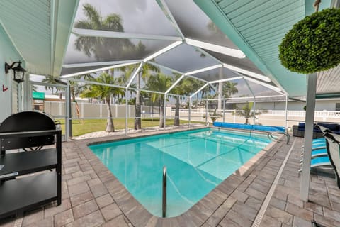 Island Paradise Villa RNT-01125 House in Cape Coral