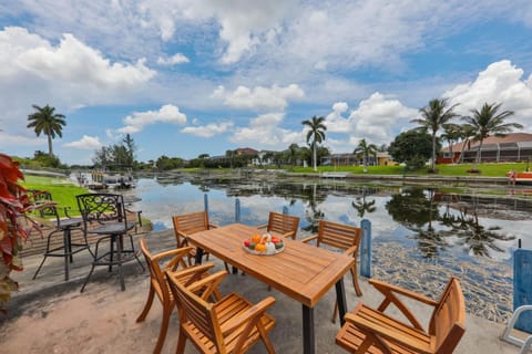 Coastal Heaven Villa RNT-04501 House in Cape Coral