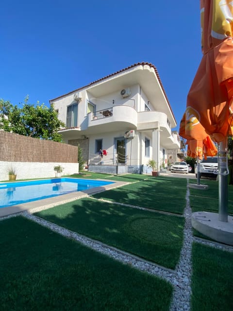 Genti Apartments Bed and Breakfast in Ksamil