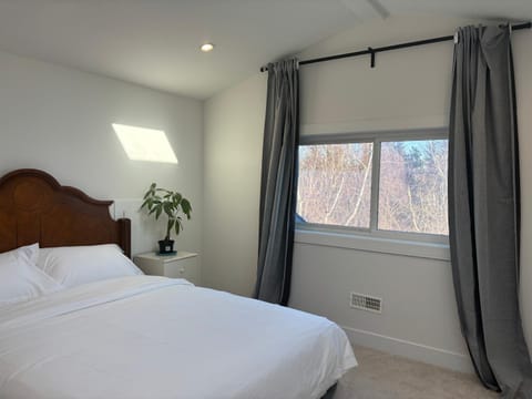 Comfortable Private Room in a Shared Home Bed and Breakfast in Richmond