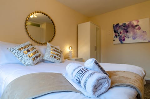 Bed, Photo of the whole room, Bedroom, towels, wardrobe
