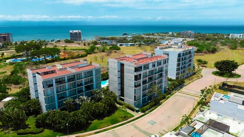 Property building, Day, Neighbourhood, Natural landscape, Bird's eye view, Sea view, Location