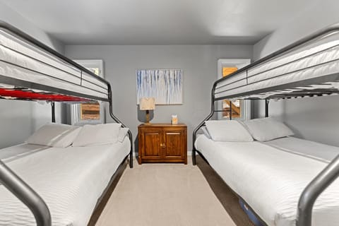 Bed, Bedroom, bunk bed