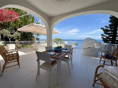 Patio, Dining area, Sea view