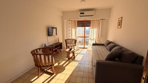 Bed, TV and multimedia, Living room