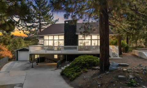 Beautiful Wrightwood Chalet House in Wrightwood