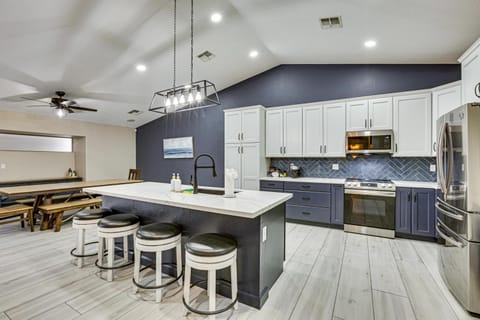 Swim, Golf, Grill and Chill! Surprise Group Getaway House in Surprise