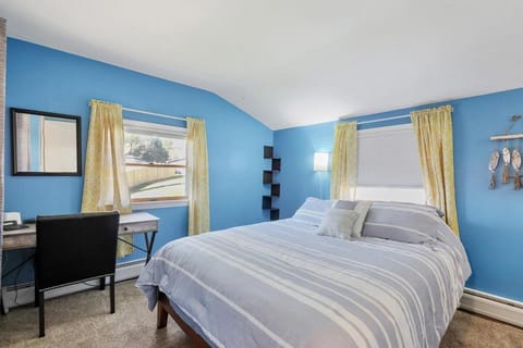 13-Min Jiminy, Fave, Hot Tub, Lg Open LR, Family House in Lanesborough