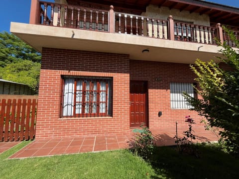 Property building, Facade/entrance, Garden