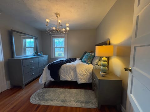 Cozy Apartment Apartment in Waterbury
