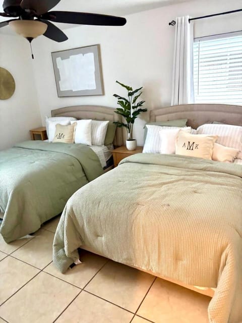 Exclusive suites Vacation rental in Lauderdale Lakes