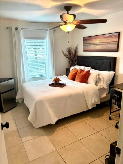 Exclusive suites Vacation rental in Lauderdale Lakes