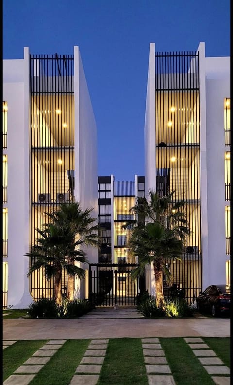 Property building, Night