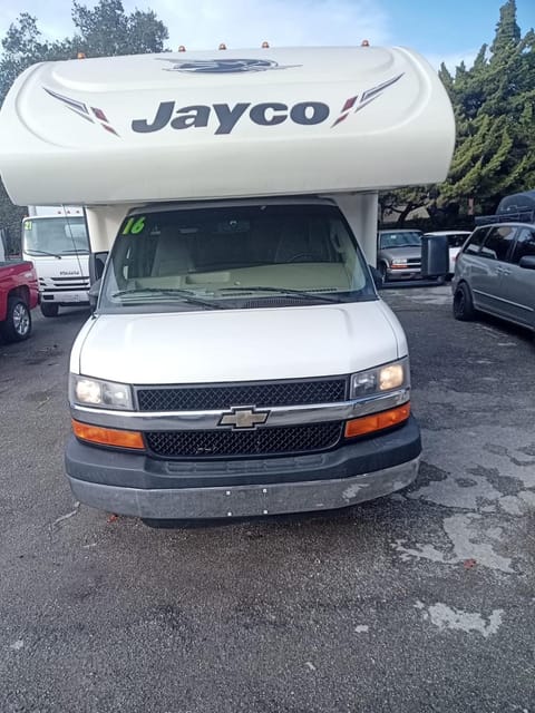 Jayco Redhawk Class C Motorhome Sleeps 6 Campground/ 
RV Resort in El Cerrito