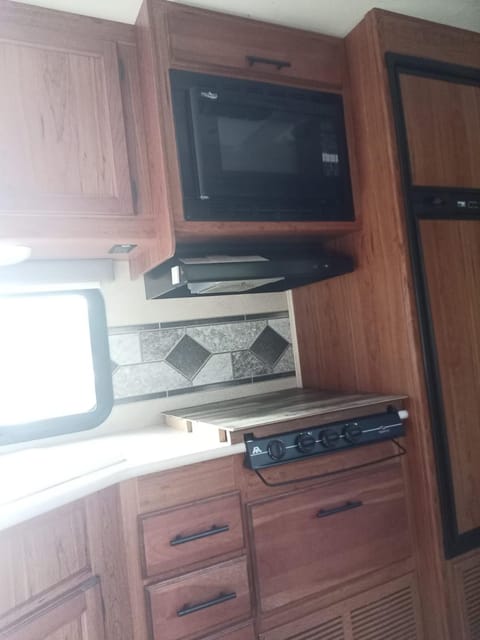 Jayco Redhawk Class C Motorhome Sleeps 6 Campground/ 
RV Resort in El Cerrito