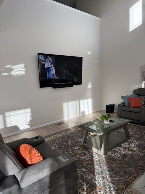 Bsnsn House in Commerce City