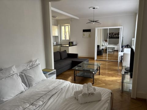 Bed, Seating area, Bedroom