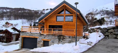 Property building, Natural landscape, Winter, Mountain view