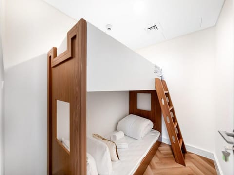 RoyalVista 22 - 4BR with Pool Table at Downtown Views II - Burj Khalifa View Apartment in Dubai