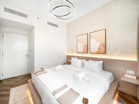 RoyalVista 22 - 4BR with Pool Table at Downtown Views II - Burj Khalifa View Apartment in Dubai