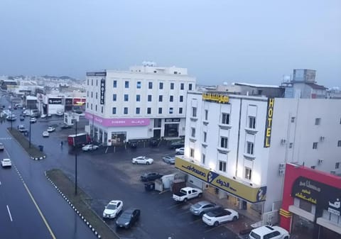 Property building, Neighbourhood, Bird's eye view, Area and facilities