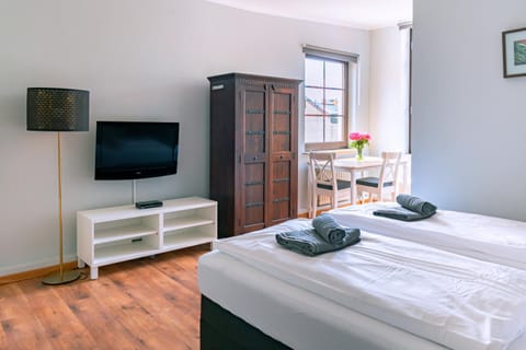 TV and multimedia, Photo of the whole room, Bedroom, hair dresser, towels, wardrobe