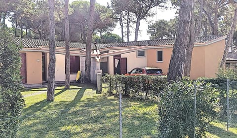 Property building, Garden view