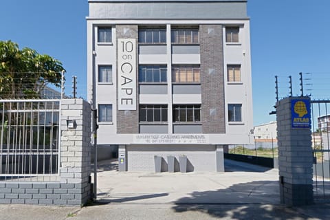 Property building, Facade/entrance