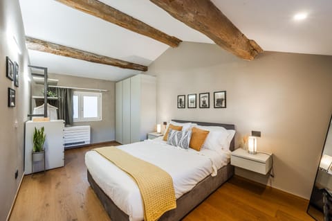 Bed, Photo of the whole room, Bedroom, heating, internet, wardrobe, air conditioner