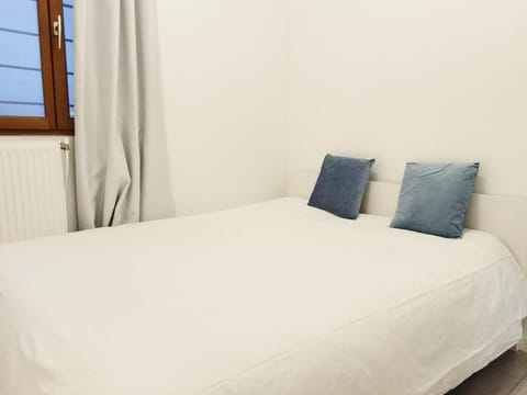 New deco Apt with private yard 150m to RER bagneux Apartment in Île-de-France