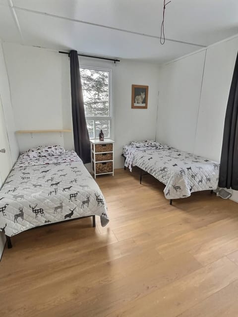 Bed, Decorative detail, Bedroom
