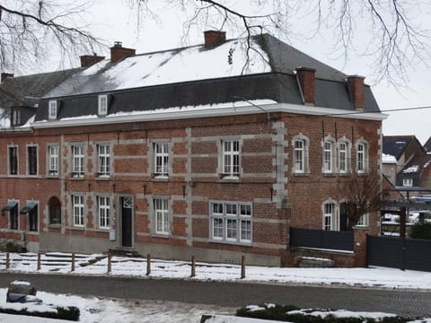 Property building, Winter