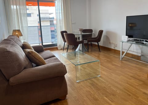 Communal lounge/ TV room, Seating area, Dining area