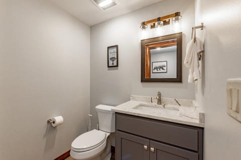 Magic Peak House in Deep Creek Lake