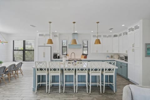 Bradenton Beach - Ocean View, Pool & Hot Tub House in Bradenton Beach