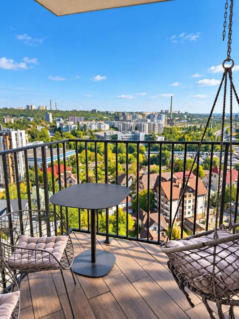 Balcony/Terrace, City view