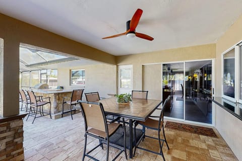 Paradise Palms House in Lochmoor Waterway