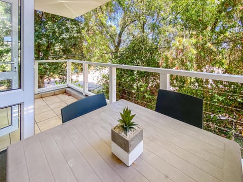Patio, Balcony/Terrace, Seating area