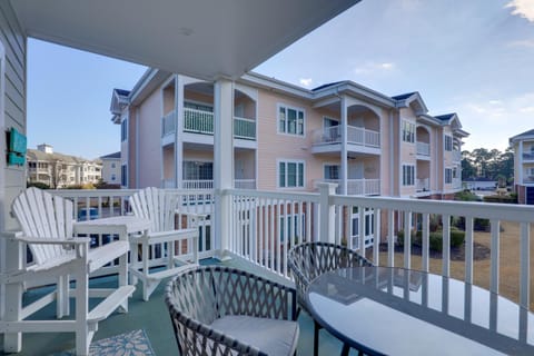 Less Than 5 Mi to Private Beach Access! Myrtle Beach Condo Apartment in Carolina Forest