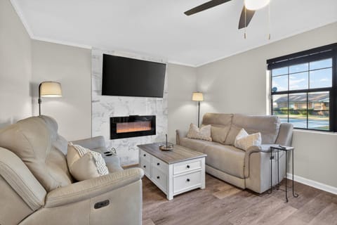 Relax in Pooler - Modern 3BR - Huge Yard home House in Pooler