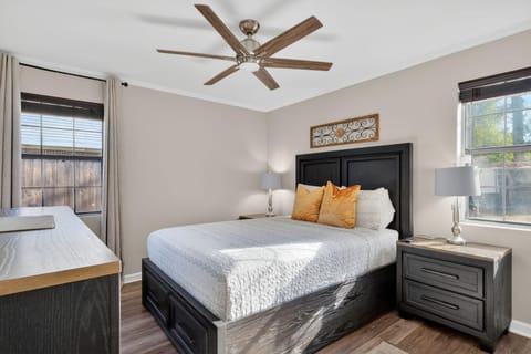 Relax in Pooler - Modern 3BR - Huge Yard home House in Pooler