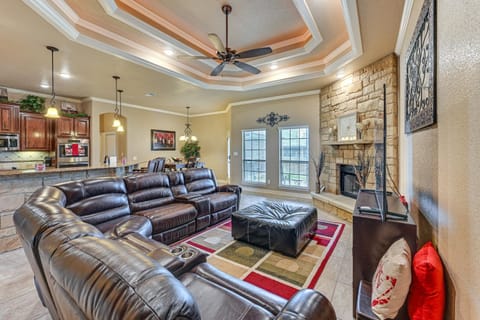 Family Home Near Ft Hood and Killeen Patio and Grill! House in Harker Heights