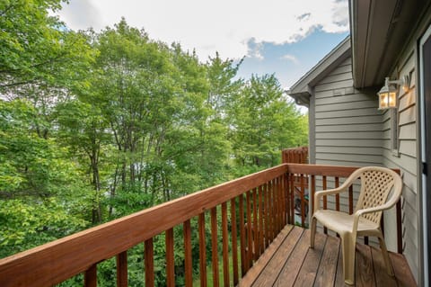 Deep Creek Village #34 by Railey Vacations House in McHenry