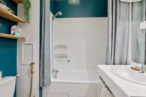 Stunning studio with terrace at the gates of Paris Apartment in Suresnes